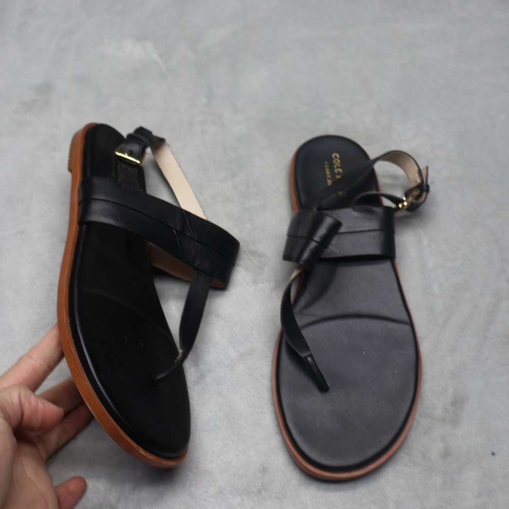 Cole Haan Women 9.5B Sandals Black Leather Grand T-Strap Buckle Flat Summer